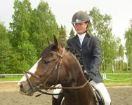 Alexandra och Valdo p Skogslotten 2005, hoppuppvisning?